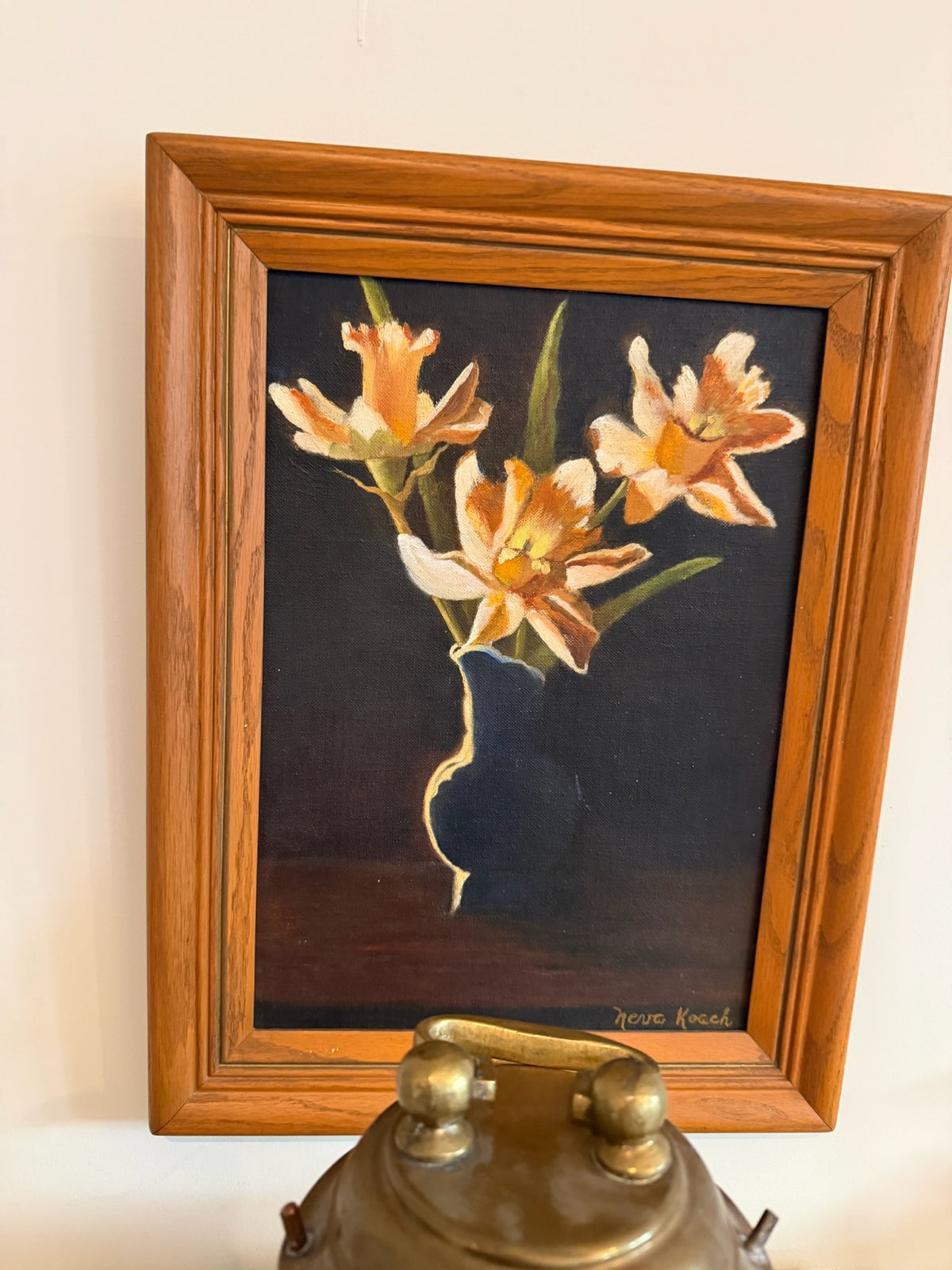 "High Lights" - Vintage original mid-century floral still life oil painting (by Neva Roach 13" x 17.25")
