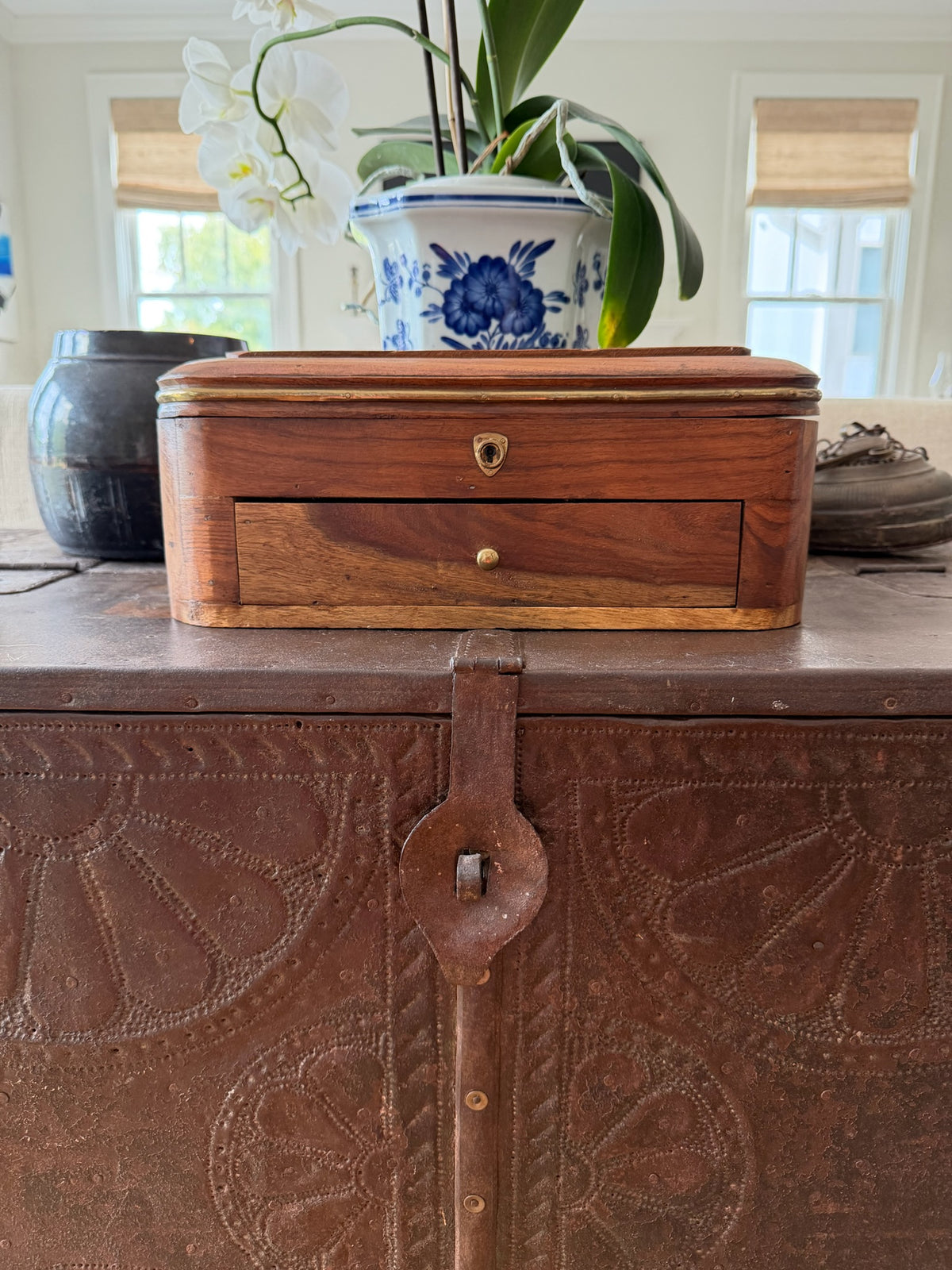 Antique Style Curved Hardwood Valet / Stationery Box – Reproduction Victorian Capsule Box with Lower Drawer