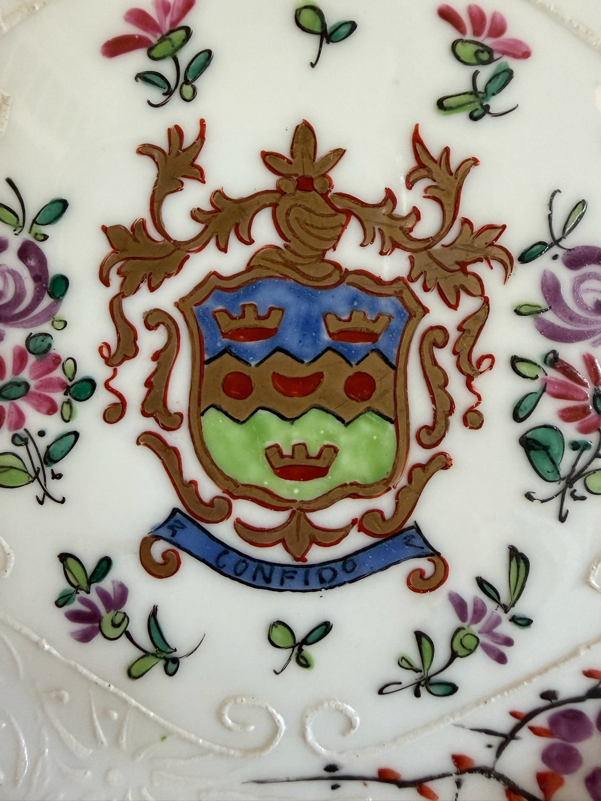 Pair of 19th Century Edme Samson French Armorial Porcelain Plates ("Confido")